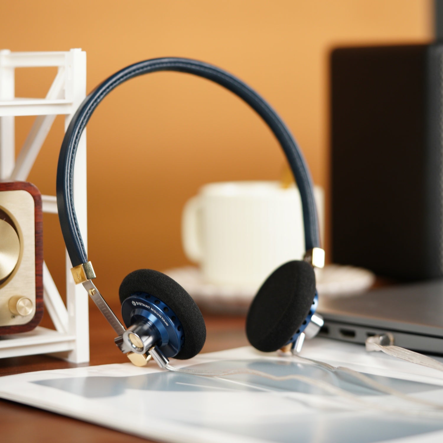 ROSESELSA Distant Mountain 10th Anniversary Edition On Ear Wired Headphones OOTD Vintage Headset Celebrity Earphones HIFI Fashion Outfits for Retro Street Snap Live Camera MMCX 3.5mm