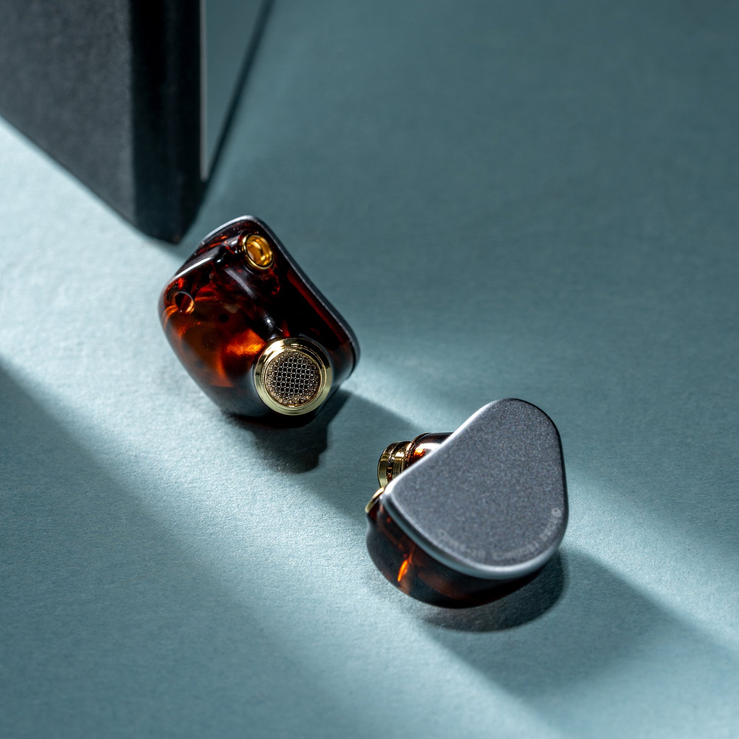 ROSESELSA QT9-MK3, 1DD+4BA Hybrid In Ear Monitors, HIFI Wired Earphones with Detachable IEM Cable