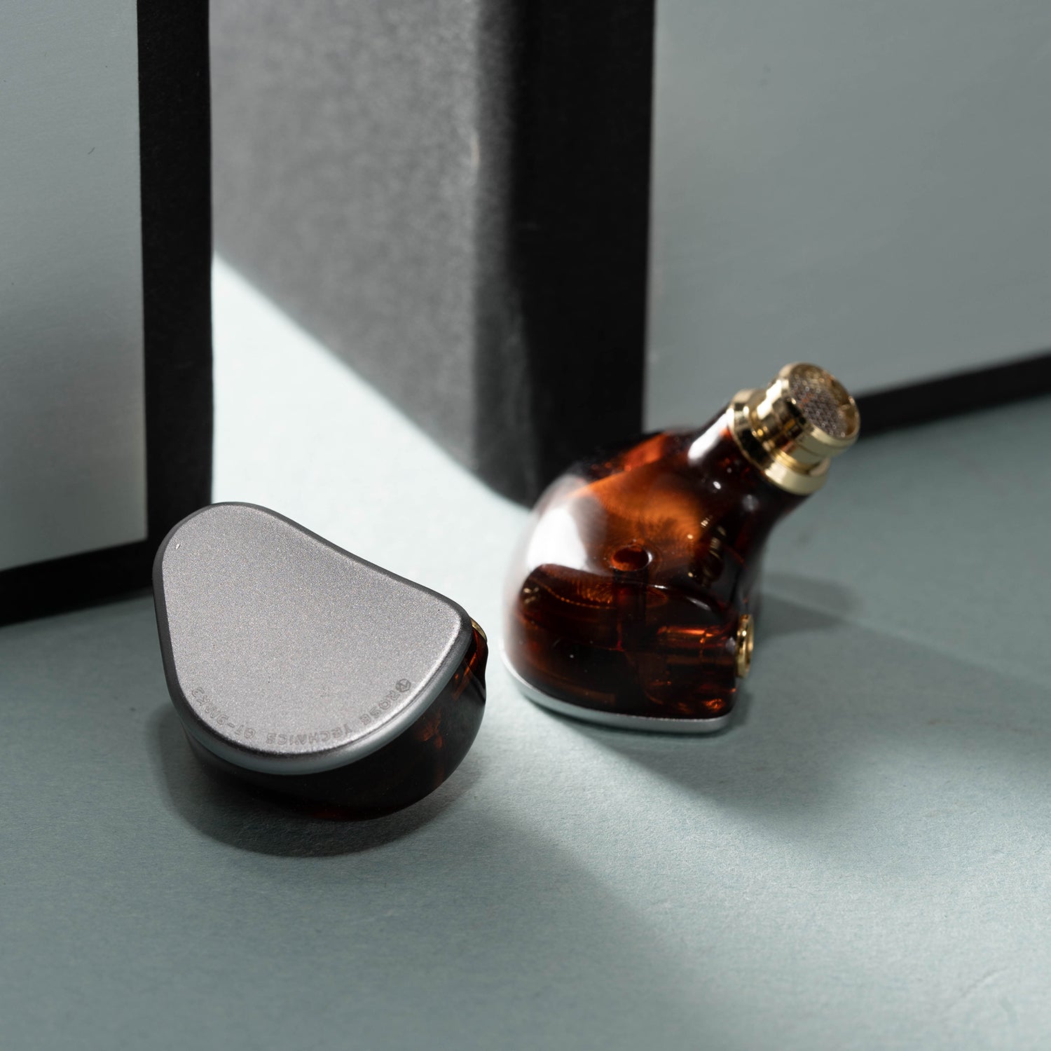 ROSESELSA QT9-MK3, 1DD+4BA Hybrid In Ear Monitors, HIFI Wired Earphones with Detachable IEM Cable